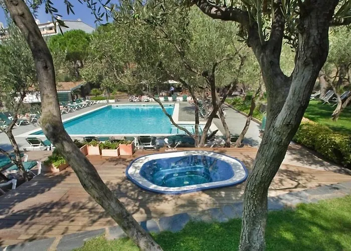 ホテル プラヤ ソル カダケス